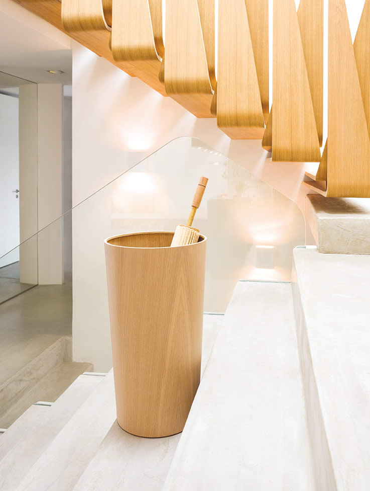 0514. Schirmständer