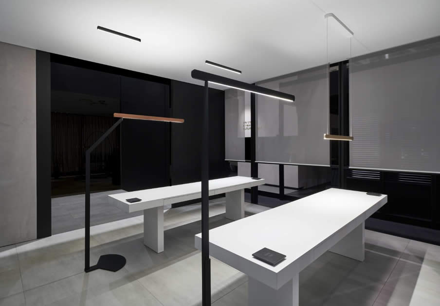 Mito linear terra LED Stehleuchte