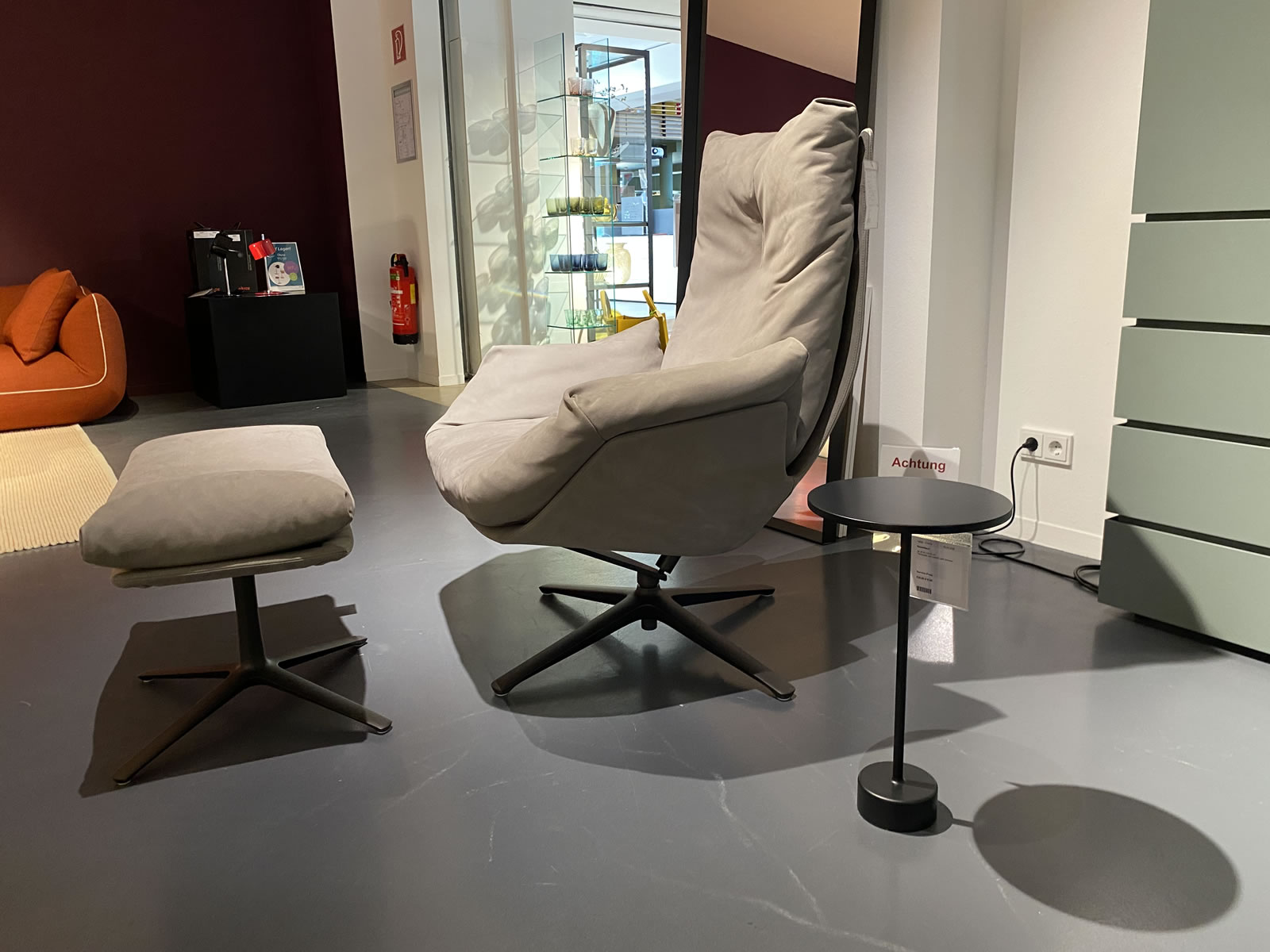 Drehsessel Cordia Lounge mit Hocker Ausstellungsstück
