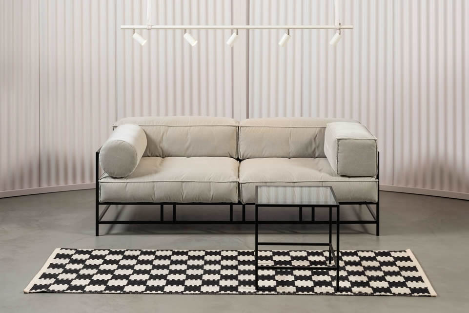 Sofa easy pieces forever