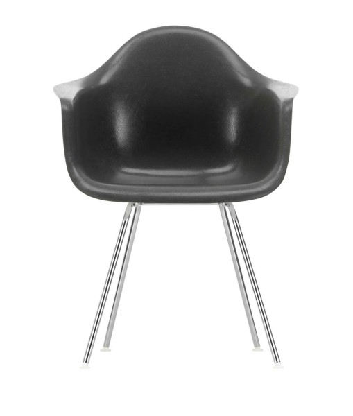 Eames Fiberglass Armchair DAX