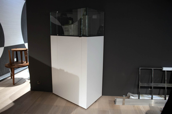 Einzelvitrine Monolit Ausstellungsstück