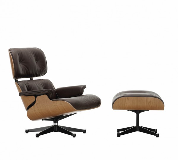 Eames Lounge Chair mit Ottoman Kirschbaum Natural Leder