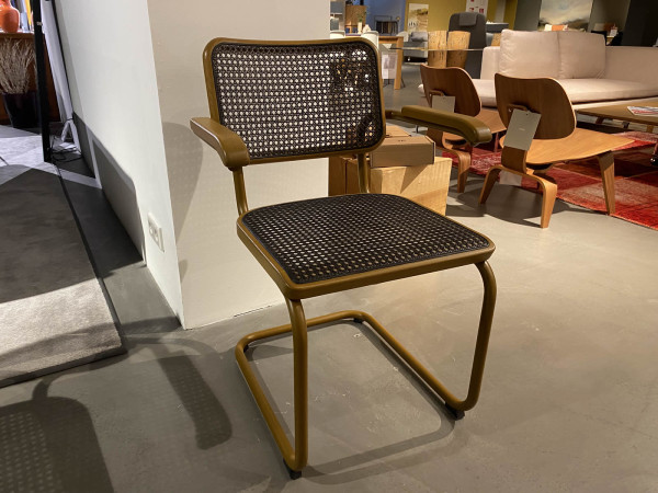 Freischwinger S 64 V Dark Melange Amber Herkner Edition Ausstellungsstück