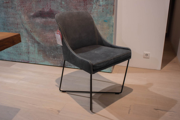 Stuhl Youma 6777 Ausstellungsstück
