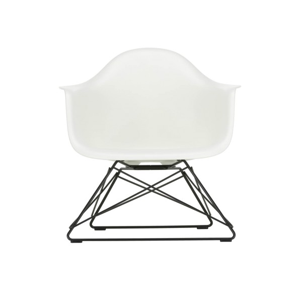 Eames Plastic Armchair LAR