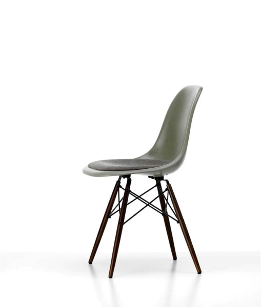 Eames Fiberglass Chair DSW mit Sitzkissen